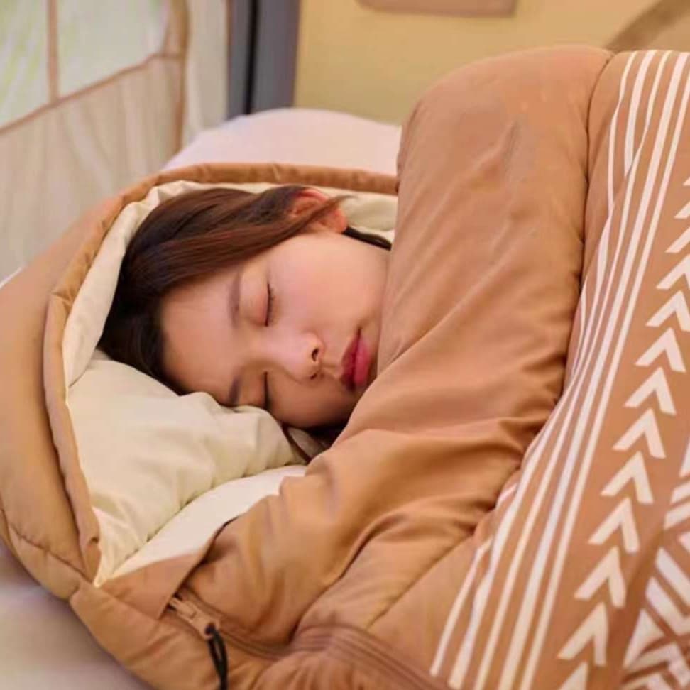 キャンプ用品 極上の眠りを誘う 四季対応型寝袋