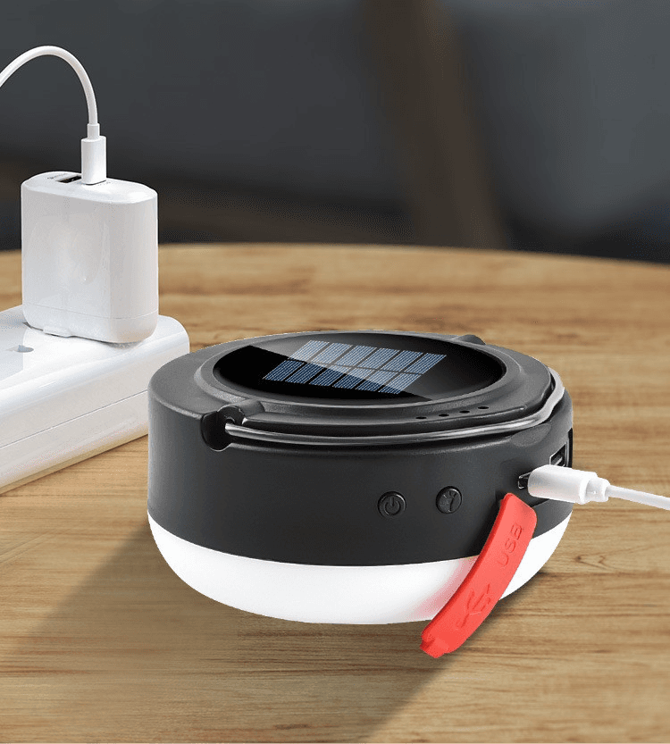 キャンプ用品 高容量充電式ソーラーランタン