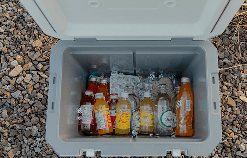 キャンプ用品 山歩きにおすすめのクーラーボックス