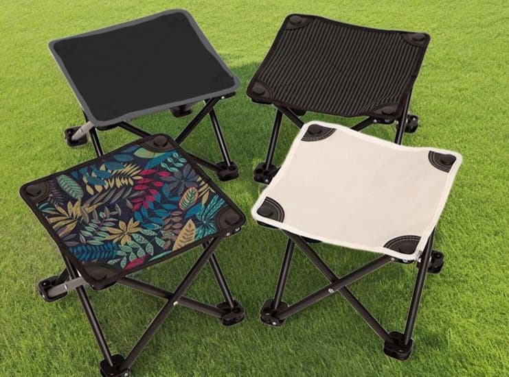 キャンプ用品 折りたたみ式 ミニ座面スツール