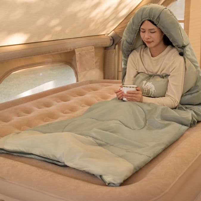 キャンプ用品 快適睡眠フードつき寝袋