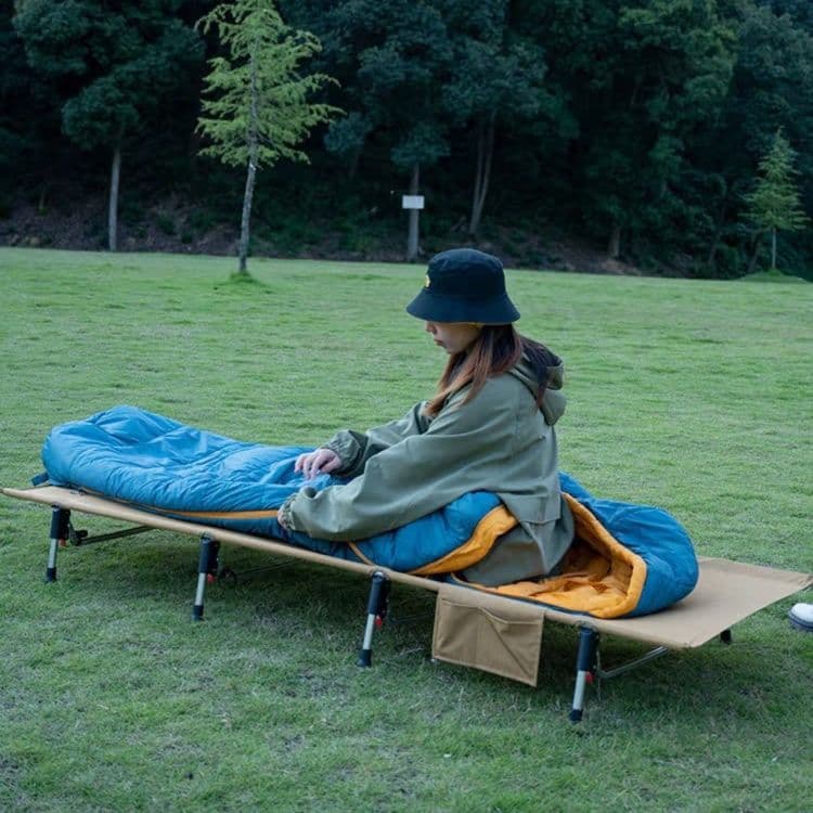 キャンプ用品 快眠折りたたみ式軽量寝袋