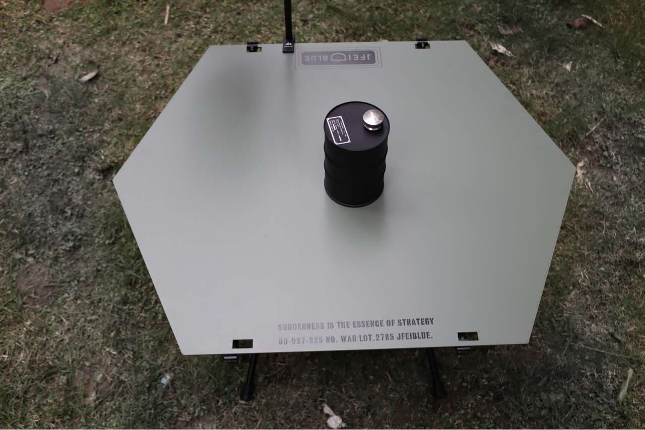 キャンプ用品 折りたたみ式アウトドアテーブル