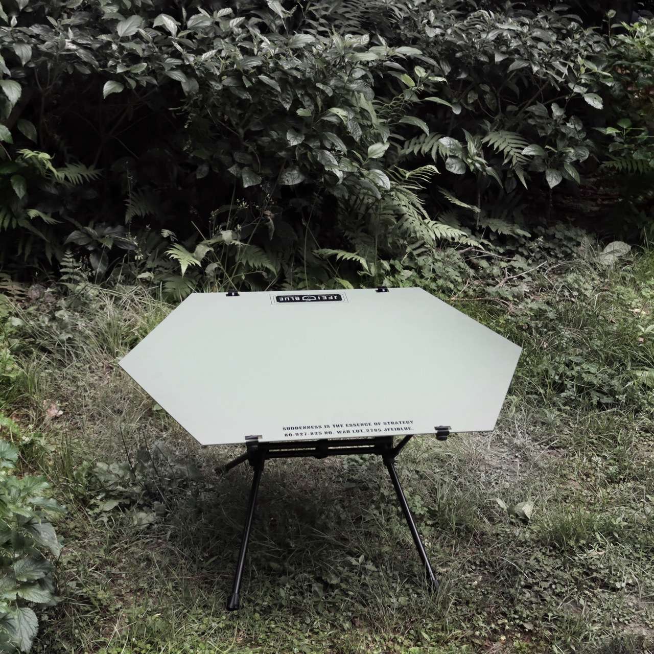 キャンプ用品 折りたたみ式アウトドアテーブル