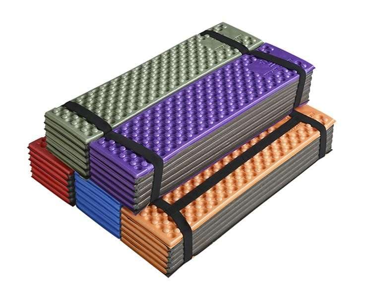 キャンプ用品  折りたたみ式軽量キャンプマット