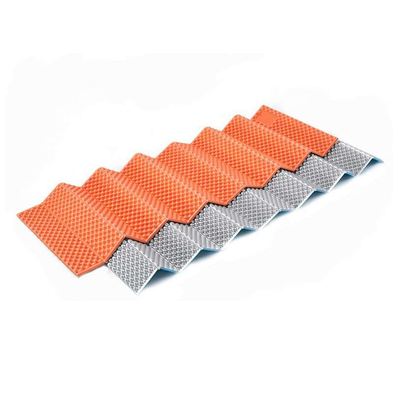 キャンプ用品  軽量折りたたみ式キャンプマット