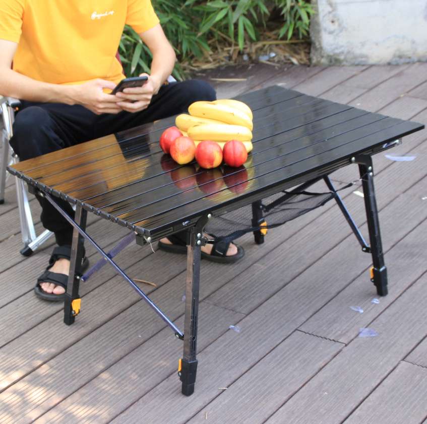 キャンプ用品 折りたたみ式アウトドアテーブル