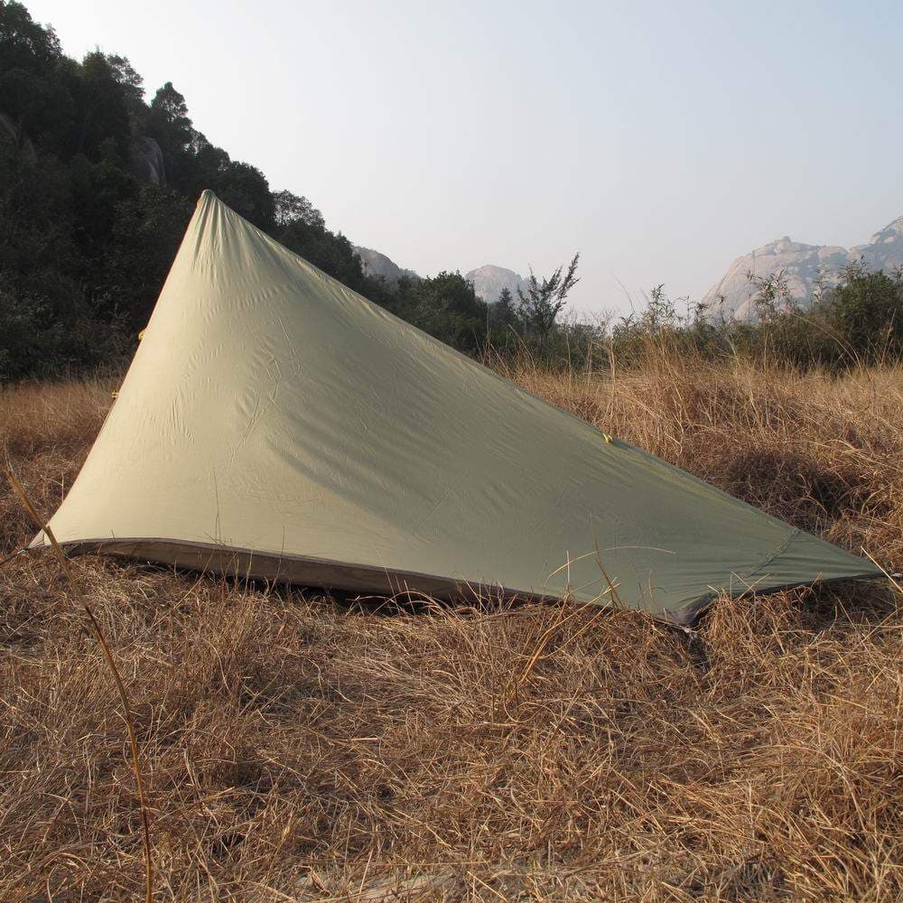キャンプ用品 超軽量一人用三角形シェルター登山向けテント