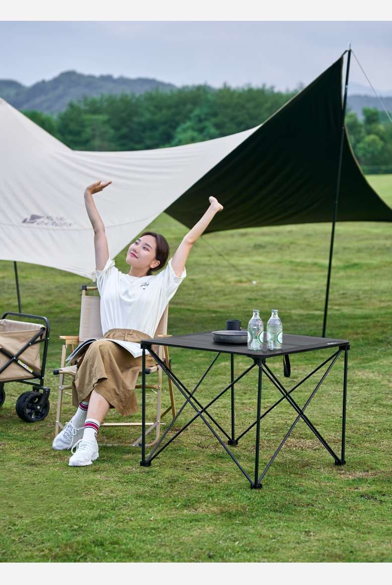 キャンプ用品  折りたたみ式アウトドアキャンプテーブル
