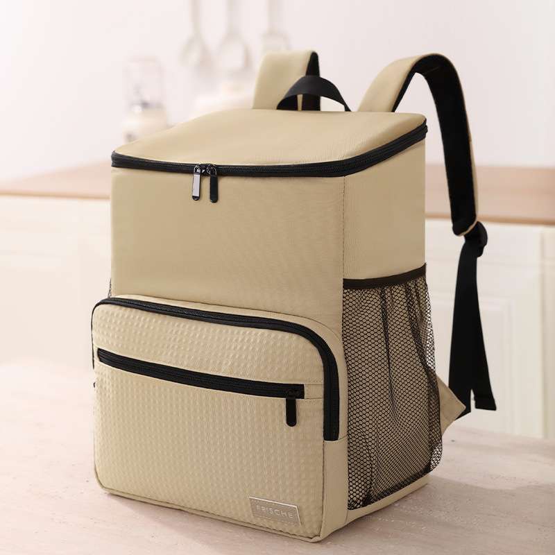 キャンプ用品 アウトドア保冷リュック
