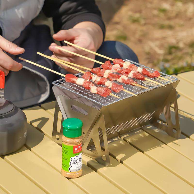 キャンプ用品 コンパクト折りたたみ式焚き火台