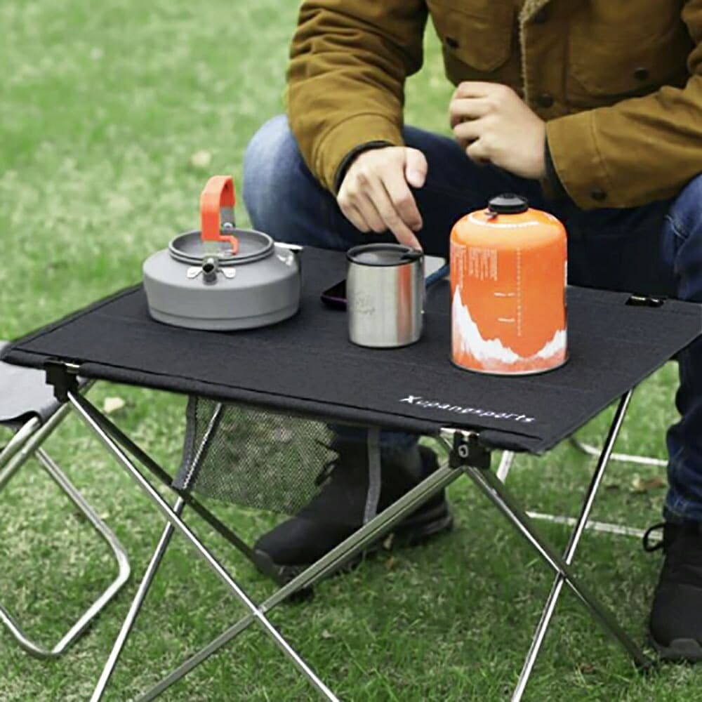 キャンプ用品 折りたたみ軽量黒色キャンプテーブル収納袋付き