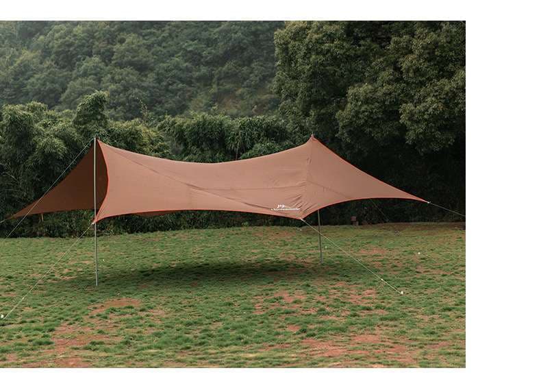 キャンプ用品 森の中の快適空間タープ