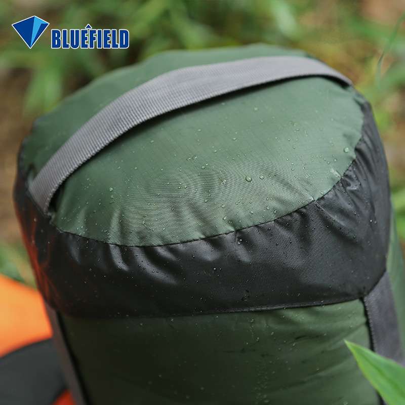 キャンプ用品  防水コンパクト圧縮寝袋