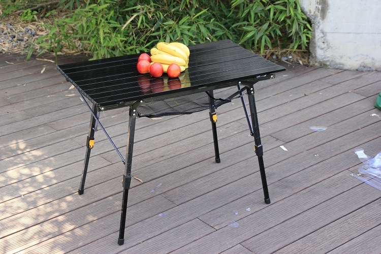 キャンプ用品 折りたたみ式アウトドアテーブル