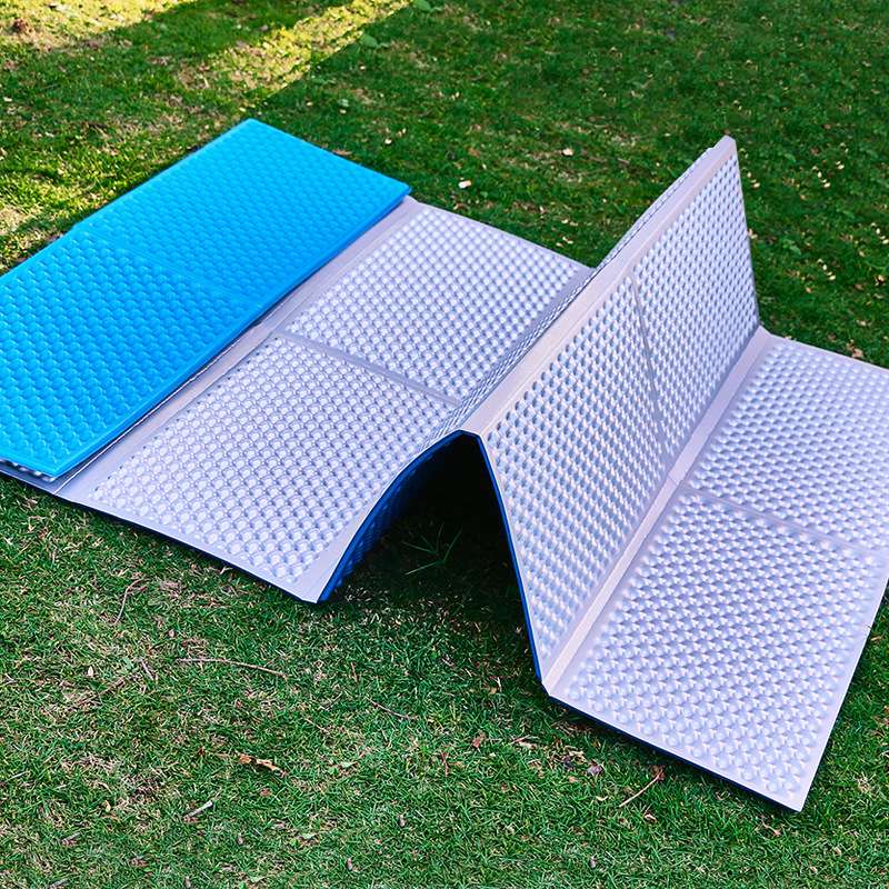 キャンプ用品 折り畳み式キャンプ用断熱マット