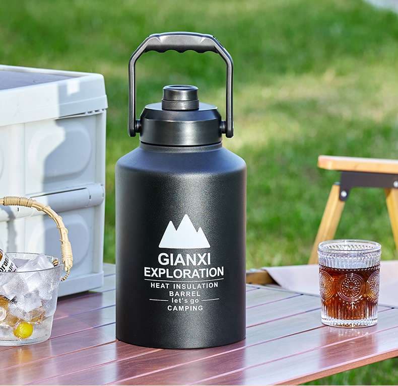 キャンプ用品  断熱アウトドア保冷ボトル