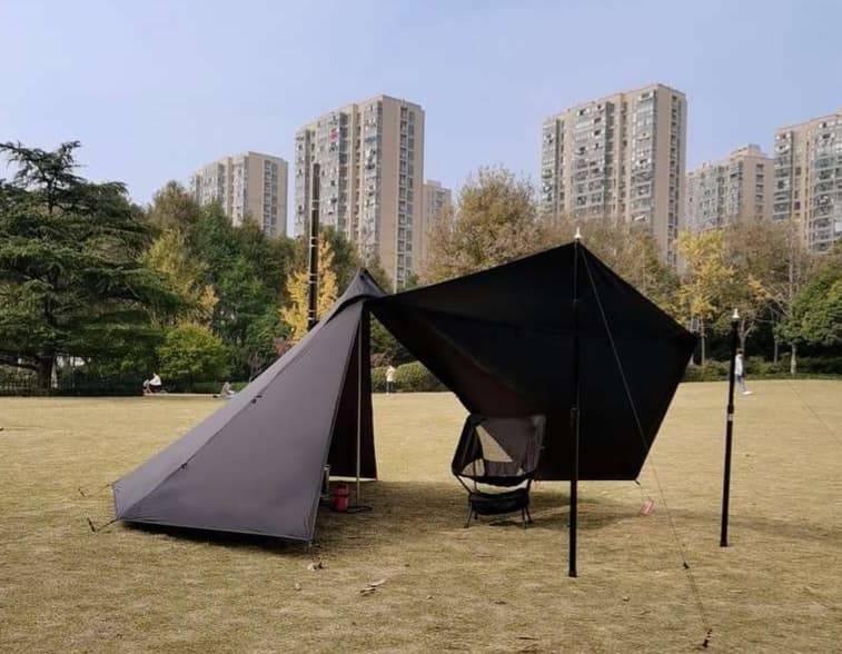 キャンプ用品 自然と調和する静寂のキャンプシェルター