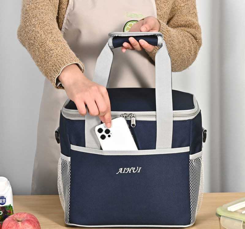 キャンプ用品 アウトドアが快適になる多機能保冷バッグ