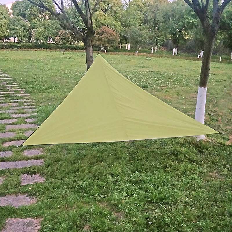 キャンプ用品 三角形オールシーズンタープ