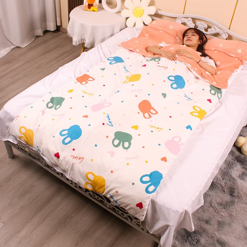 キャンプ用品 もふもふキャンパー 癒しの寝袋